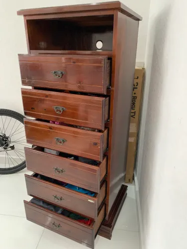 Cômoda Retrô