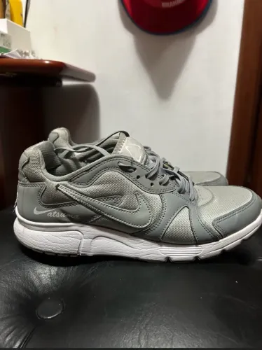 Tenis nike atsuma