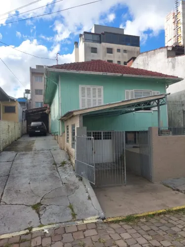 Duas Casas Mesmo Terreno