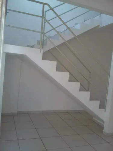 Alugo sobrado Geminado