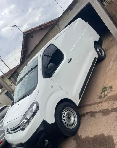 Citroen Jumpy Furgão Pack 1.6 Turbo Diesel 2022