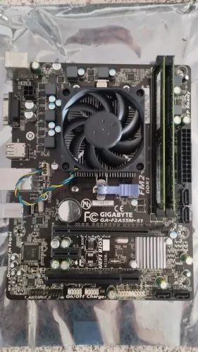 Kit placa mãe GA-F2A55M-S1 + AMD A4 4000 + COOLER + 4GB DDR3 usado
