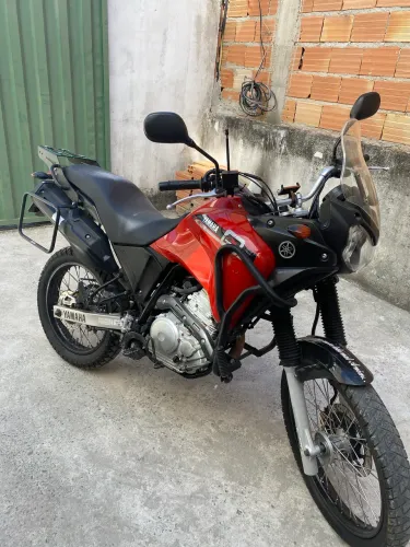 Vendo moto tenere 2015 ótimo estado de conservação