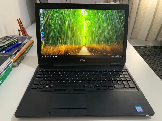 Notebook Dell Latitude 5590 i7 16GB de Ram  Latitude 5590