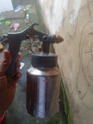 Vende se uma pistola de pinturas 250 novinha *