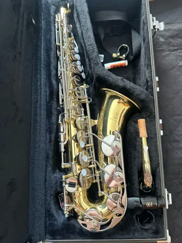 Vendo Saxofone Alto Yamaha Yas 23 - AC Sax Tenor 