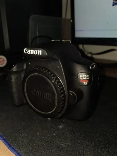 Canon T5 Completa | 18-55mm + Acessórios | Excelente Estado