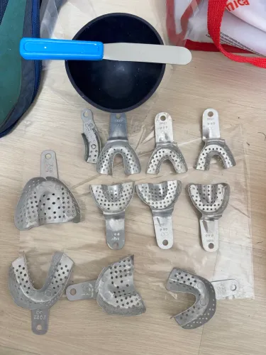 Moldeiras odontológicas +cuba + espátula 