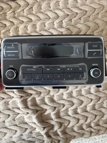 Rádio Nissan original 
