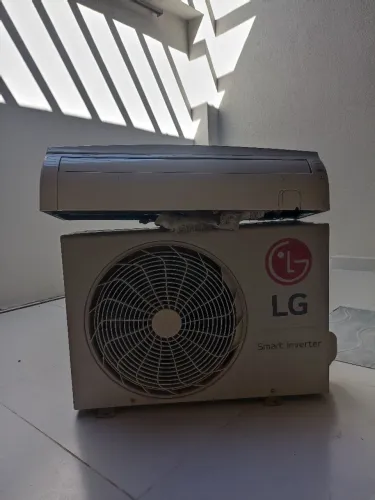 Ar condicionado LG inverter 9Btus em excelente estado