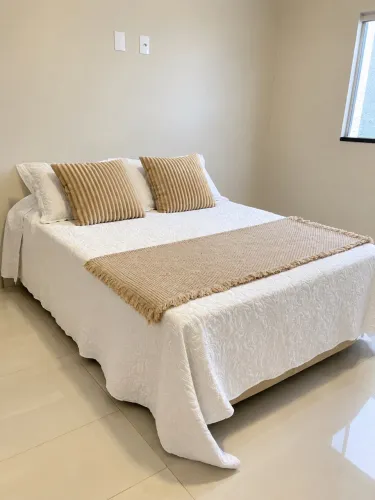 Vendo cama box de casal com colchão