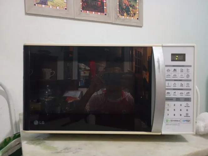 Vendo Microondas! Motivo vou para outro Estado..