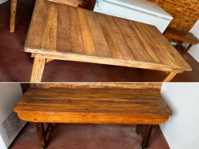 Conjunto de mesas e madeiras maciça