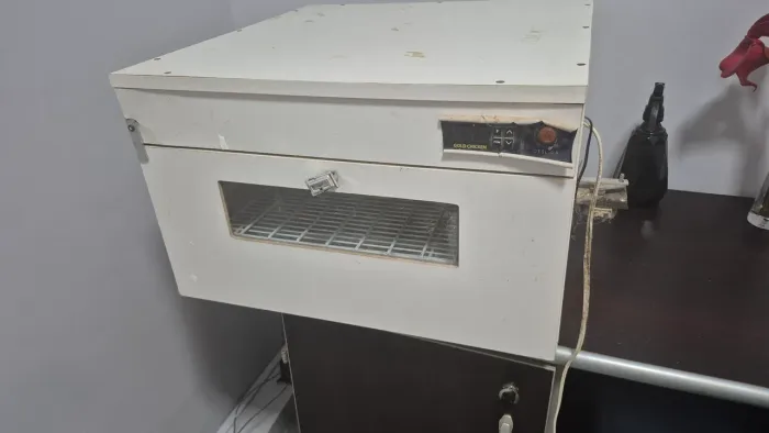 Vendo chocadeira 60 ovos