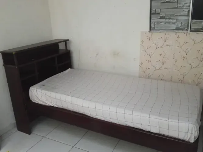 Cama de madeira solteiro