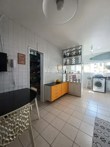 Apartamento com 3 quartos em Candeias
