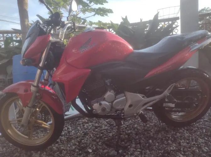 CB 300