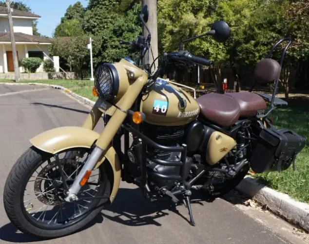 Royal Enfield Classic 350 Signals (2023) - Equipada e Revisada