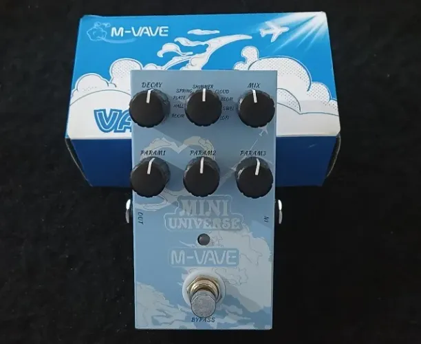 Pedais de guitarra M-Vave Reverb e Delay novos na caixa.