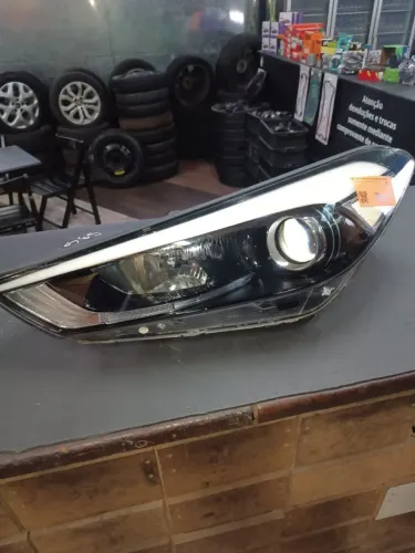 Farol lado direito New Tucson 2017 a 2021 original 