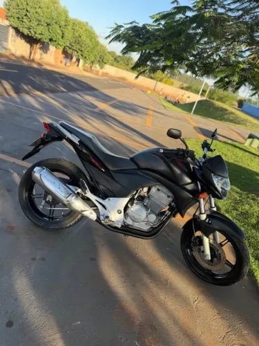 cb 300 2011 ( financio e parcelo no boleto até 48x )