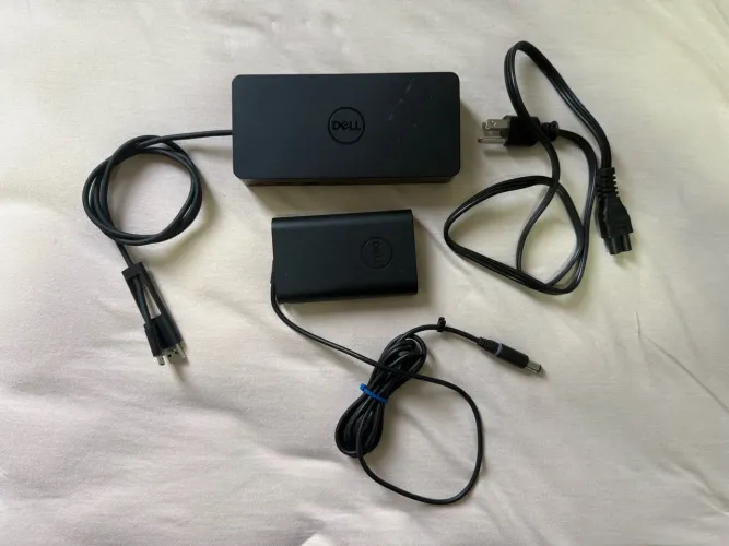 Docking Station Dell, modelo: D6000