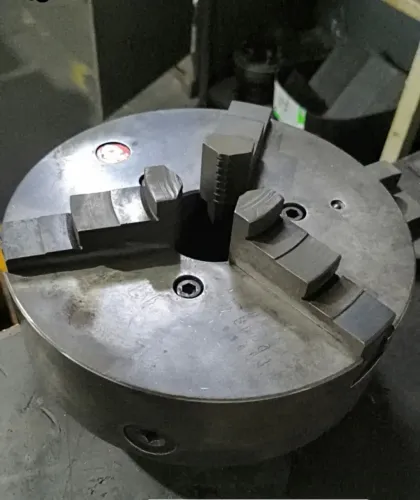 Placa 3 castanhas para torno 12"Pol. ( 300 mm)
