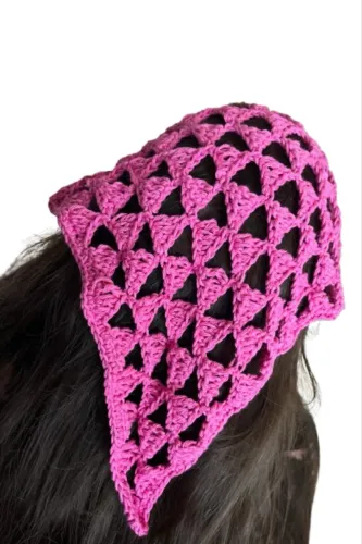 Bandana Rosa em Crochê Acessório