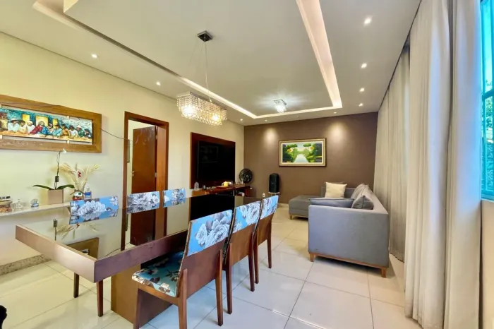 Casa à Venda - Aparecida, 4 Quartos, 320 m2