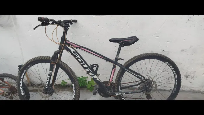 Vende-se estás duas lindas bicicleta