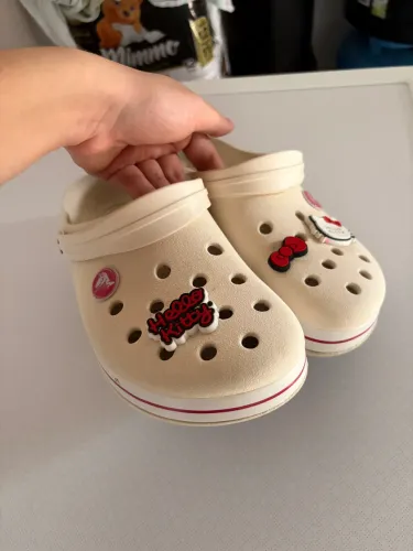crocs babuche segunda linha bege