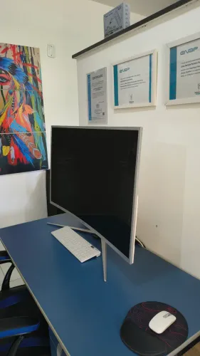 Monitor 40 polegadas tela curva + teclado e mouse sem fio