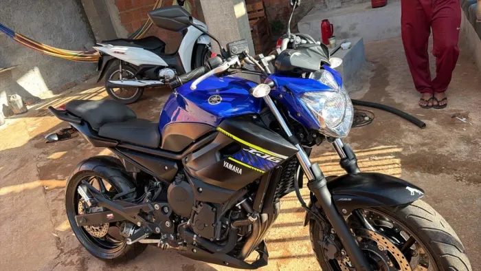 XJ6 N ano 2019 moto extra
