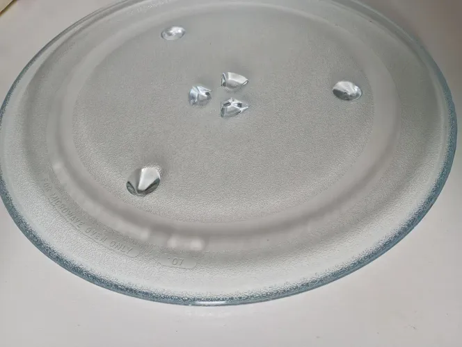 Vendo um prato de microondas