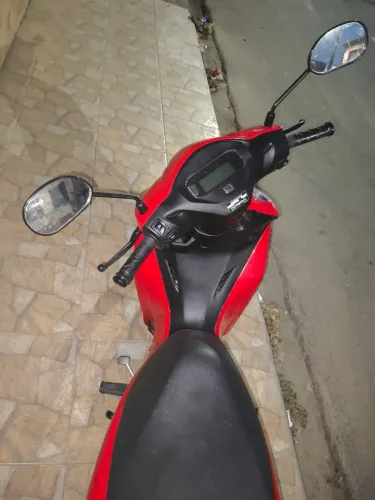 BIZ 125+ BIZ 125 ES VERMELHA