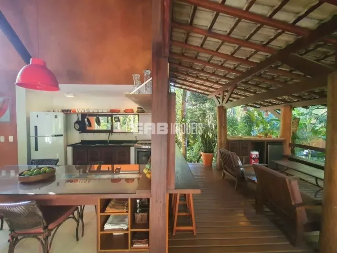 Casa com 4 dormitórios na praia do Prumirim, Ubatuba