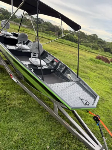 Canoa marreco Ravena modelo luxo com carretinha de luxo