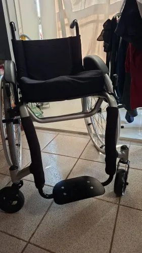 Cadeira de rodas monobloco alumínio