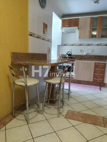 Apartamento com 2 Quartos para Locação, Costa e Silva - Joinville.