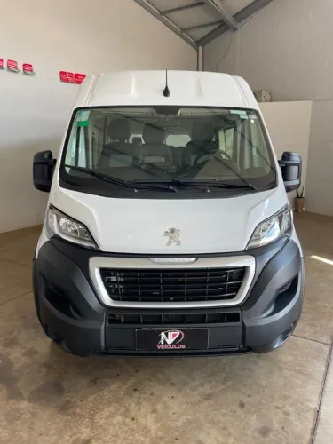 Peugeot Boxer Minibus Exec. 2.2 17L Turbo Diesel 2025