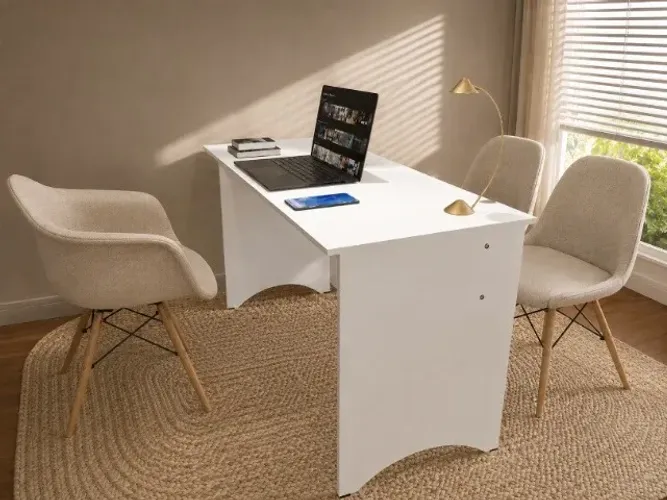 Mesa Wonderful White Office Em MDF. L88cm x P40cm x A74cm.