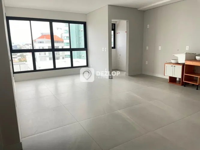 Apartamento à venda em Coqueiros, Florianópolis - SC | 3 Quartos sendo 2 Suítes