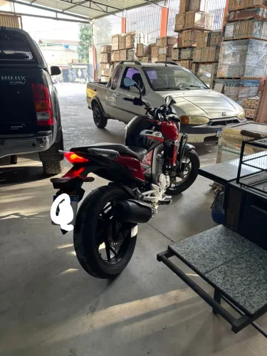 Cb 250f vermelha 2019