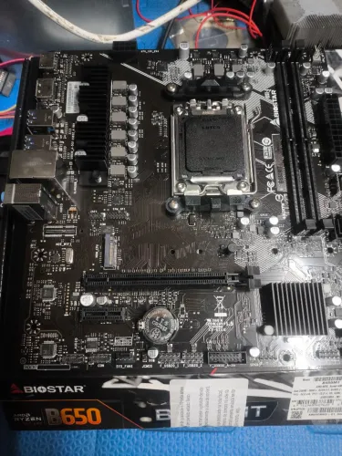 Placa mãe B650 am5 + Ryzen5 8500g