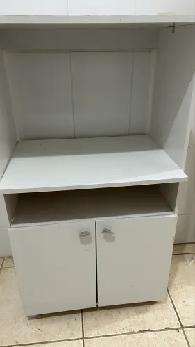 Móvel para microondas
