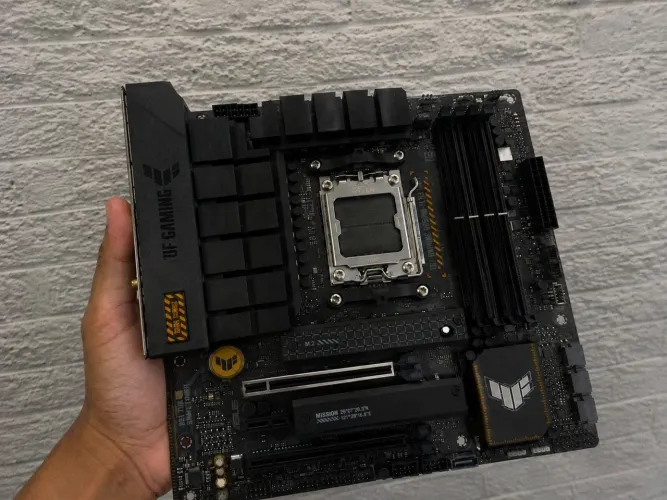 Placa mãe ASUS Tuf Gaming b650m-e wifi