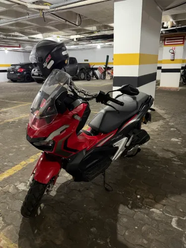 ADV muito nova vendo ou troco