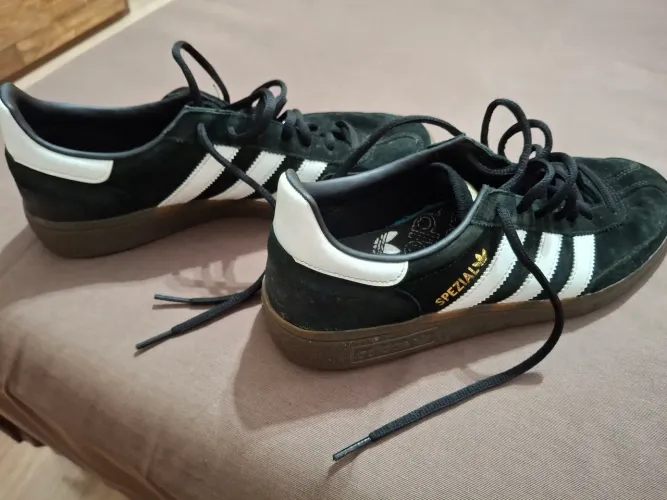 Tenis Adidas Spezial tam 40 