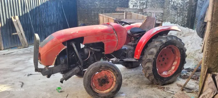 Trator Agrale 4.230, 2 Cilindros