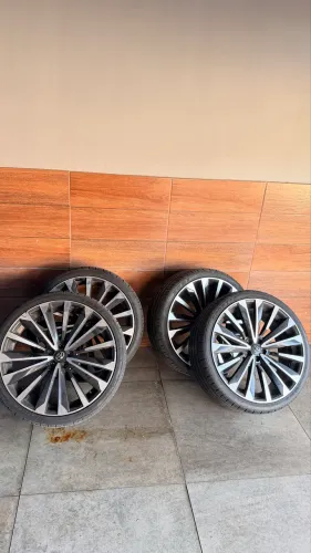 Jogo de Rodas Aro 20 Corolla- 5x100 com Pneus